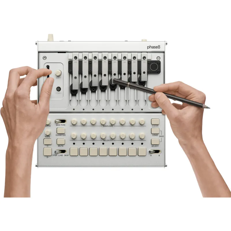 KORG phase8, 8-stemmers akustisk synthesizer