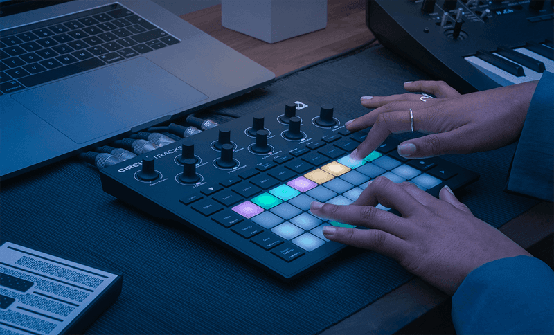 Novation Circuit Tracks, Standalone / host connected groove box with SD card