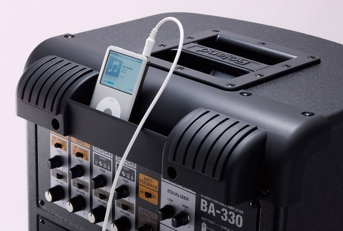 Roland BA-330 Lydanlegg, batteri- / Strømdrift