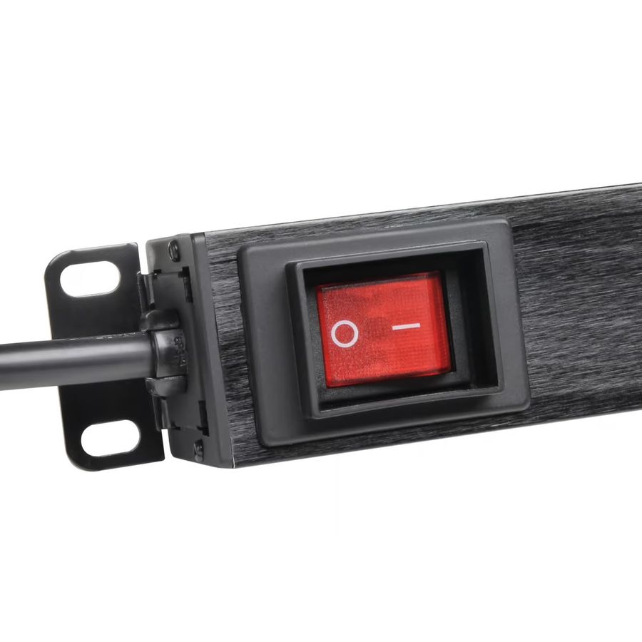 Adam Hall RACK PDU 8S – 19” Strømskinne med 8 uttak og strømbryter