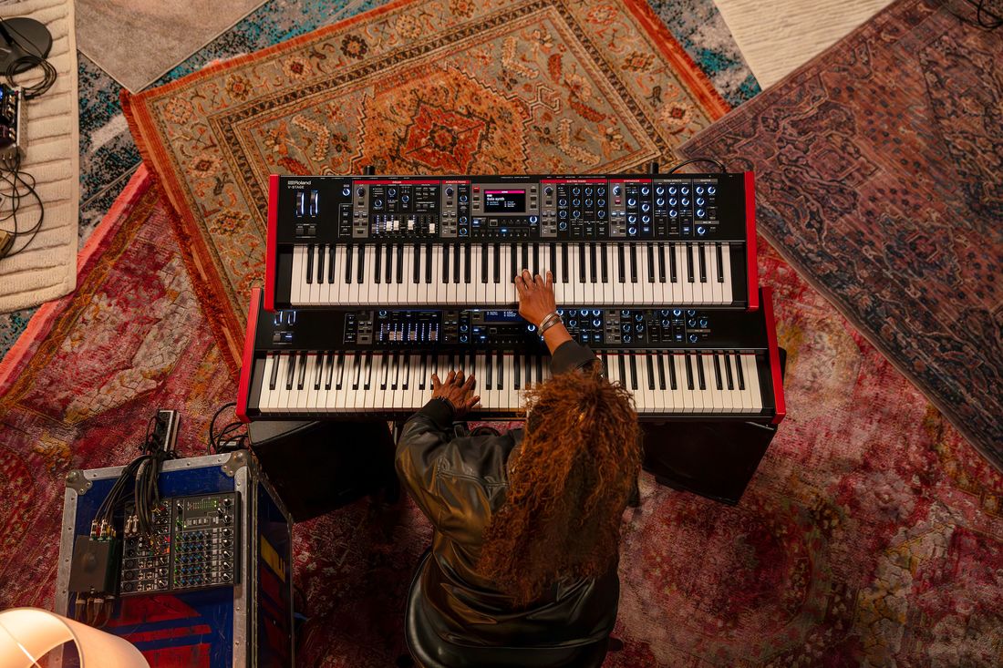 Roland V-STAGE 76 Keyboard, alt-i-ett konsertkeyboard, 76 waterfall tangenter